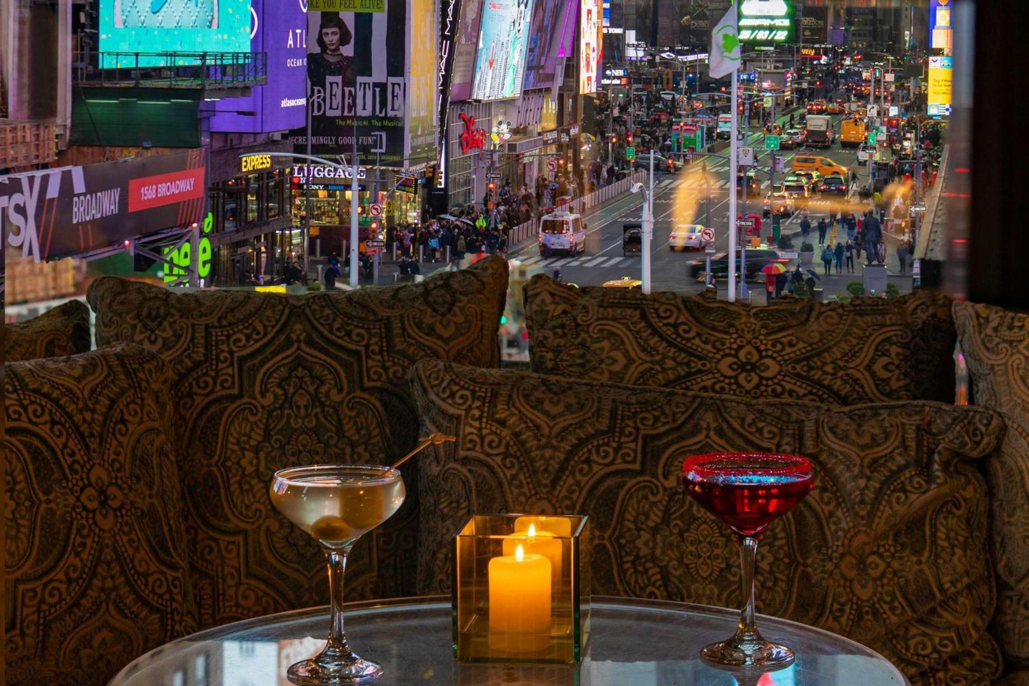 Renaissance New York Times Square By Marriott Hotell Exteriör bild